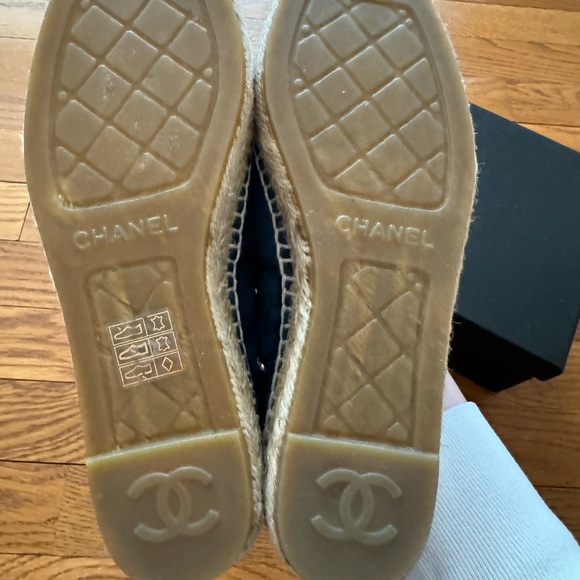Chanel CC logo cal/pearl espadrilles size 5.5 - Picture 5 of 8